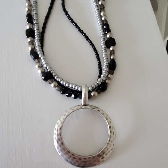 Premier Designs Necklace - Picture 3 of 3